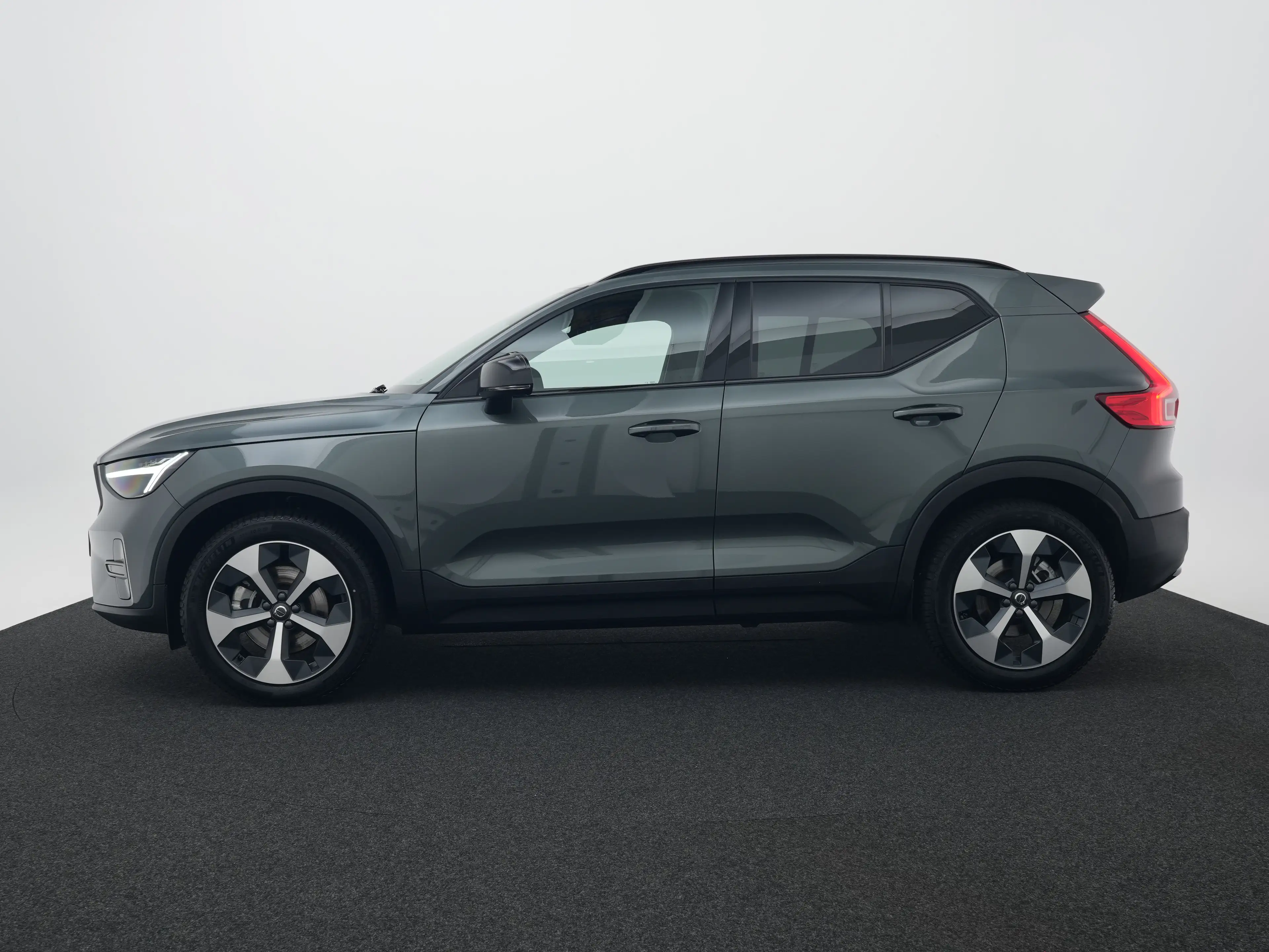 Volvo XC40 B4 Plus Dark | Harman/Kardon | Panoramadak | Nubuc — photo 3