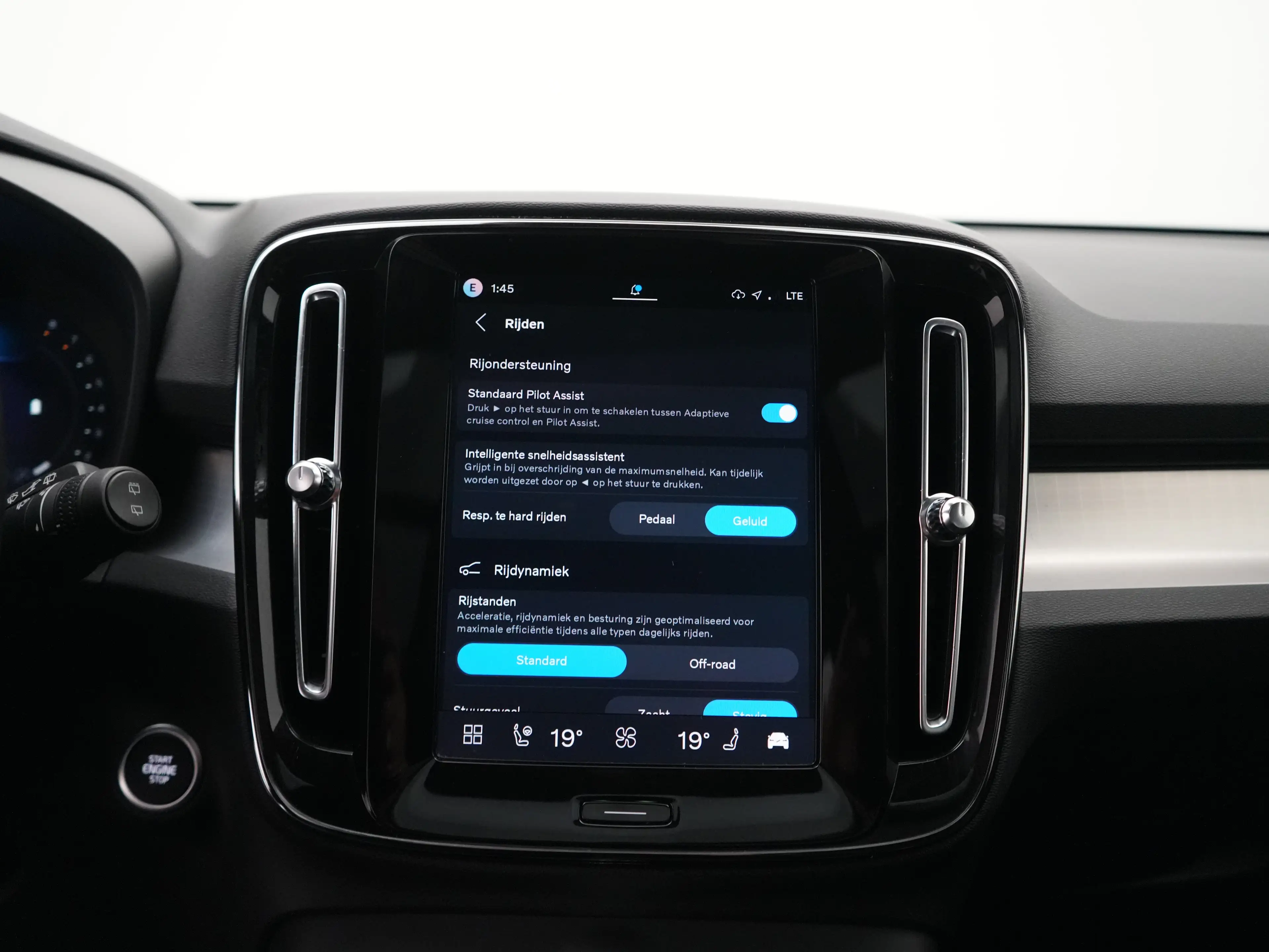 Volvo XC40 B4 Plus Dark | Harman/Kardon | Panoramadak | Nubuc — photo 43
