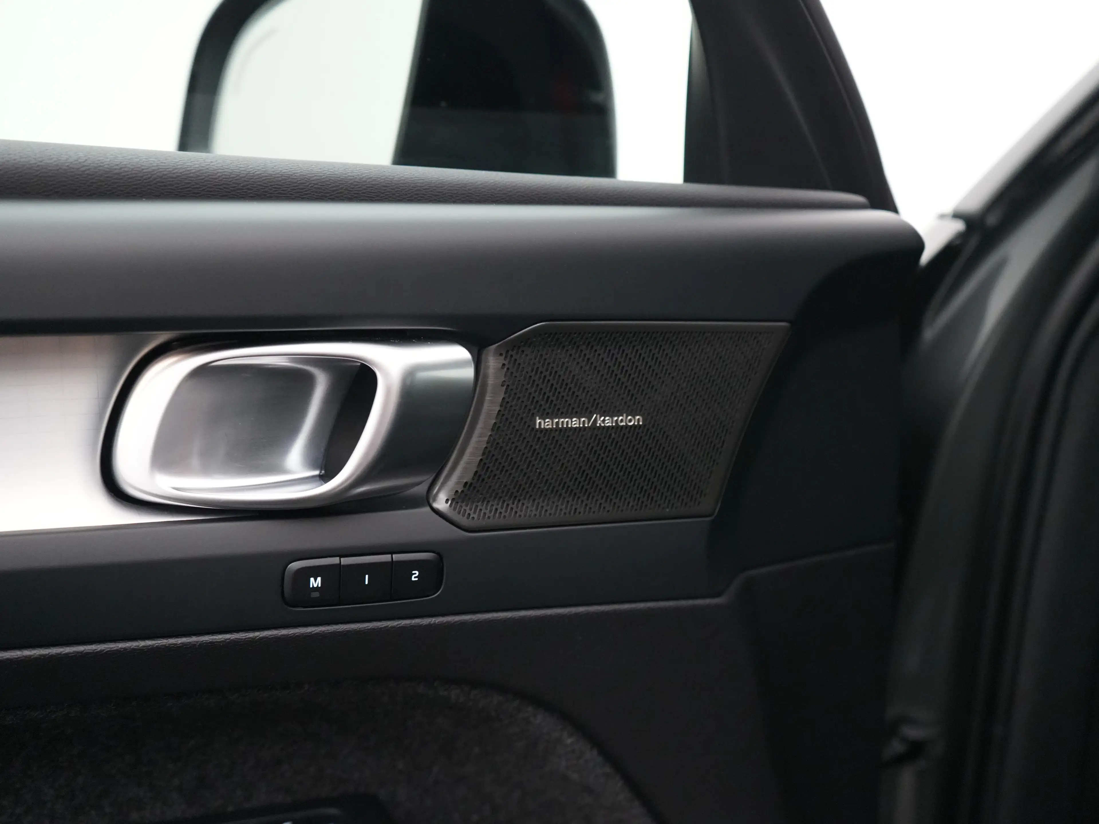 Volvo XC40 B4 Plus Dark | Harman/Kardon | Panoramadak | Nubuc — photo 30