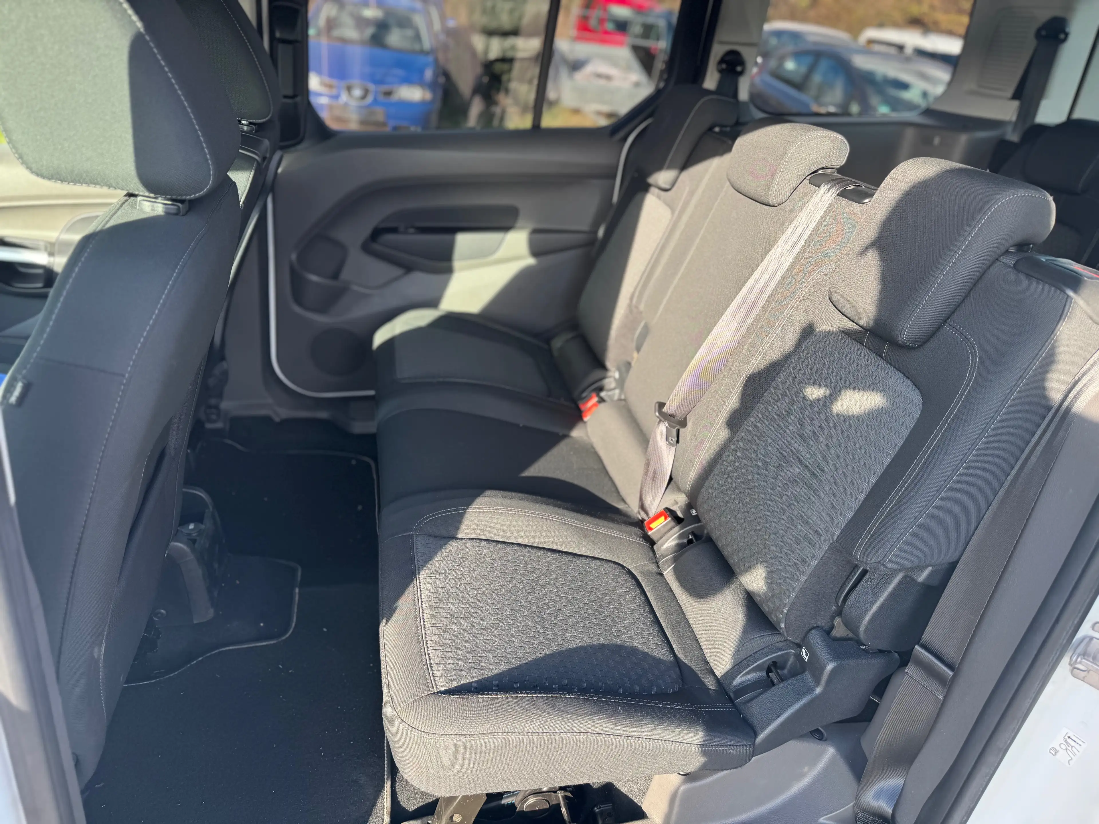 Ford Tourneo Connect Klima/Euro6/AHK/7-Sitzer/ — photo 11