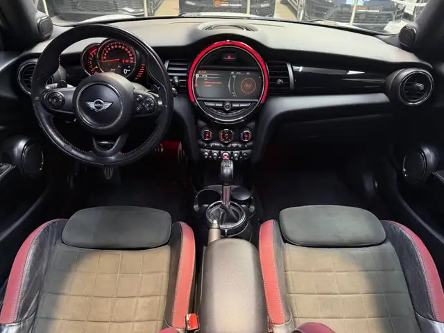 Mini Hatch view 15