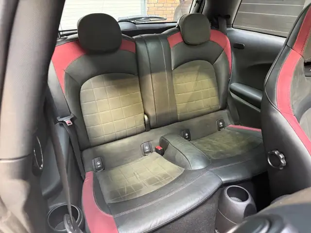 Mini Hatch view 11