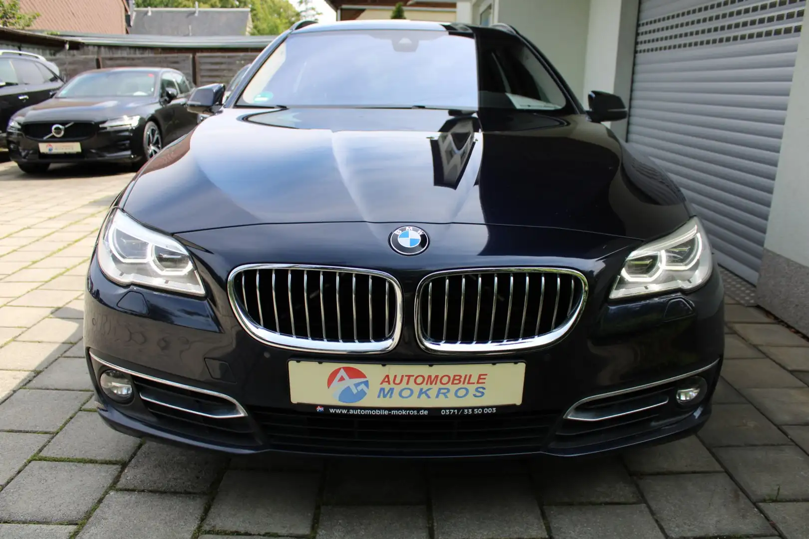 BMW 530 d xDrive Touring Aut. Luxury Line Leder LED NaviPr Blau - 2