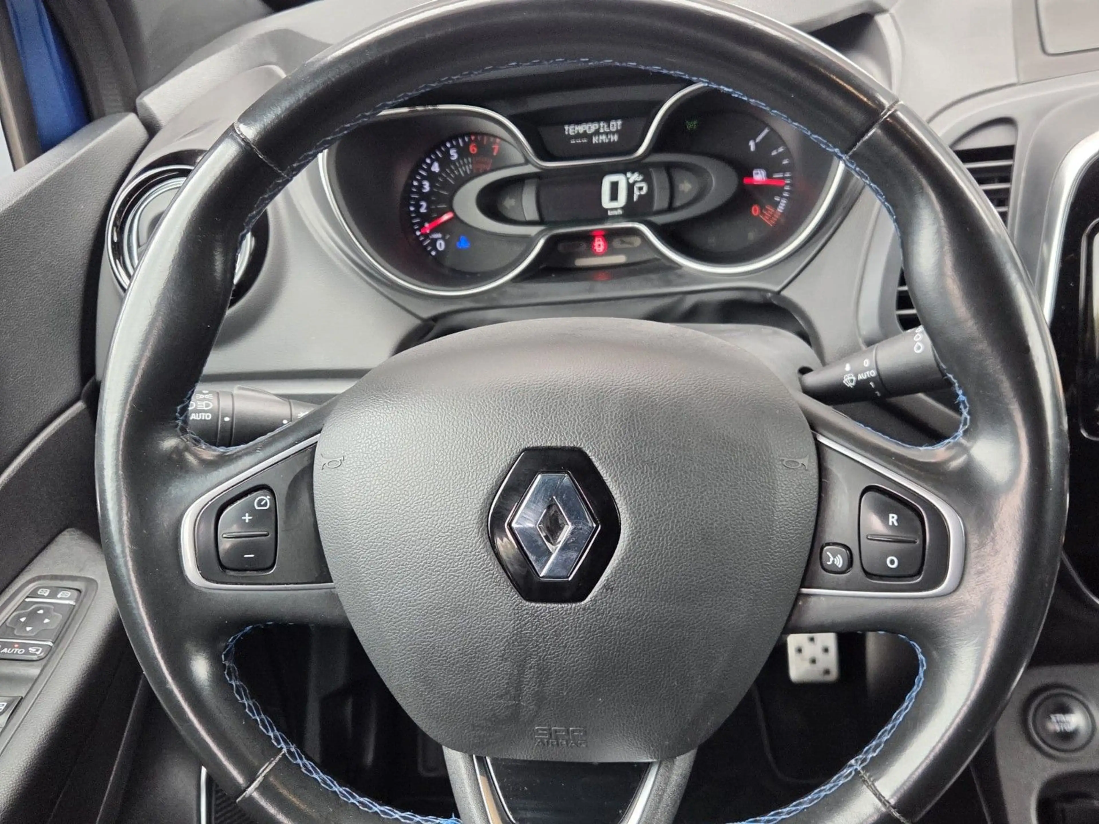 Renault Captur Version S 1.3/NAVI/AUTOMATIK/TEMP/KLIMATM — photo 9