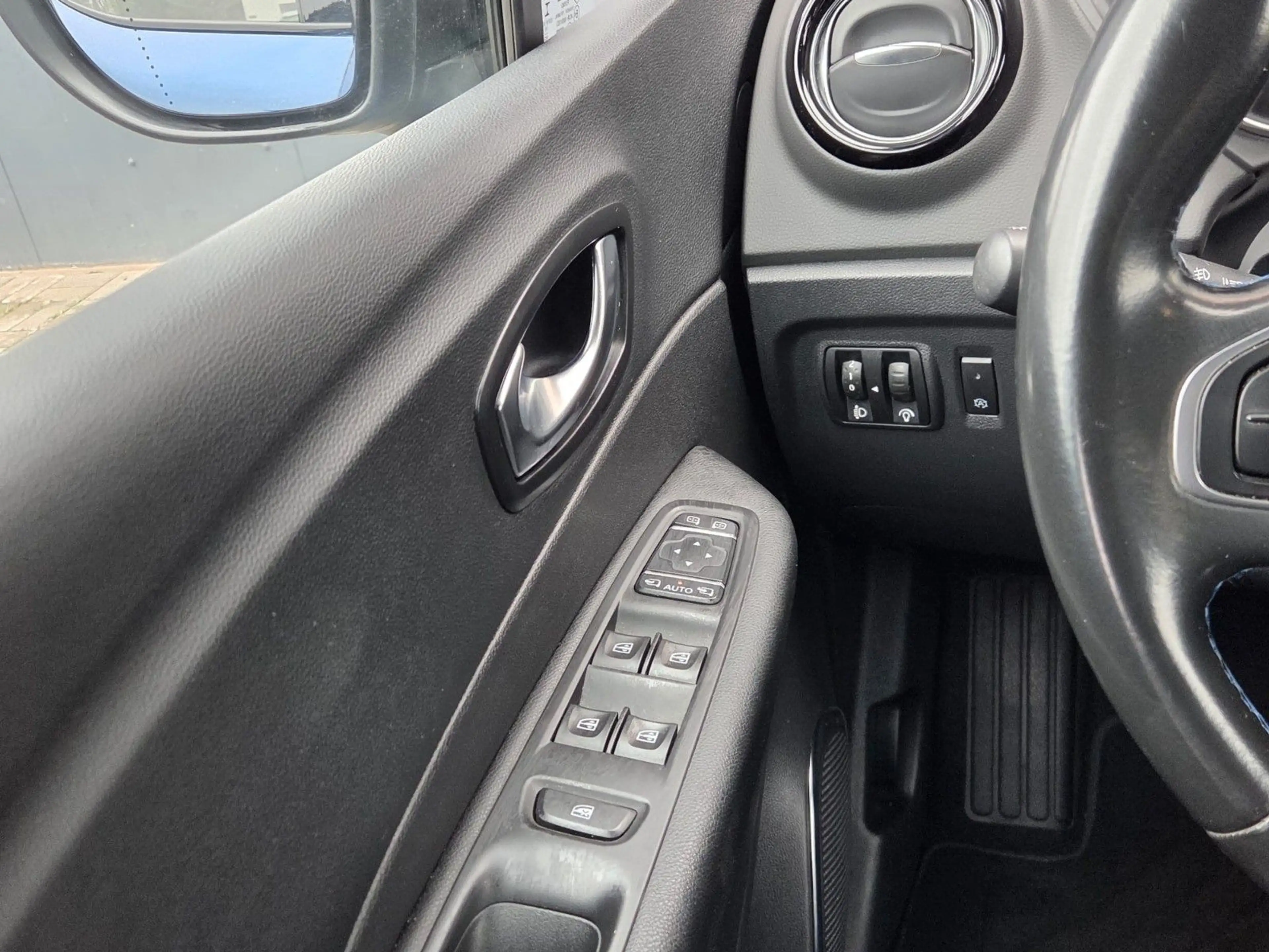 Renault Captur Version S 1.3/NAVI/AUTOMATIK/TEMP/KLIMATM — photo 15
