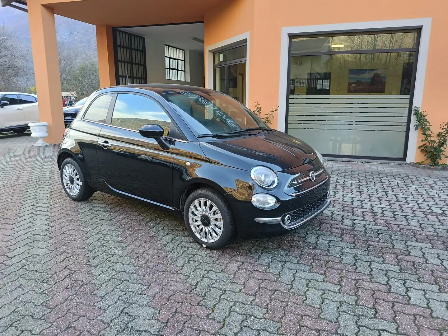 Fiat 500 500 1.0 hybrid Dolcevita 70cv Nero - 2