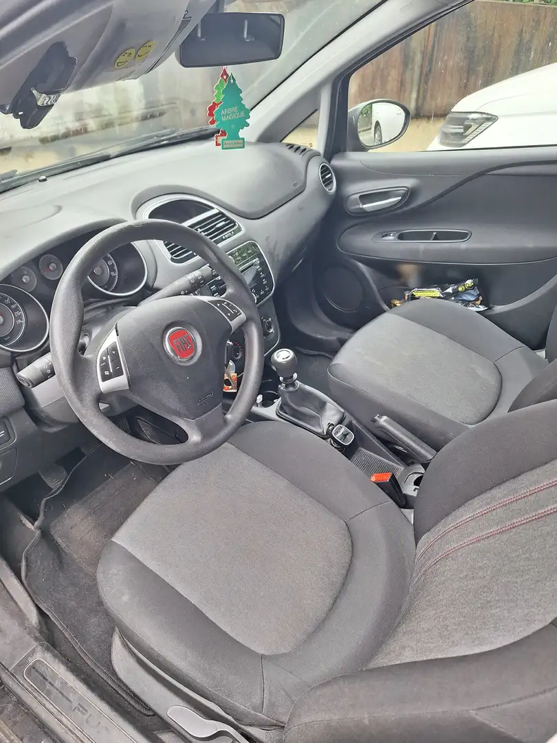 Fiat Punto Evo 1,4 Natural Power 70 Dynamic Schwarz - 2