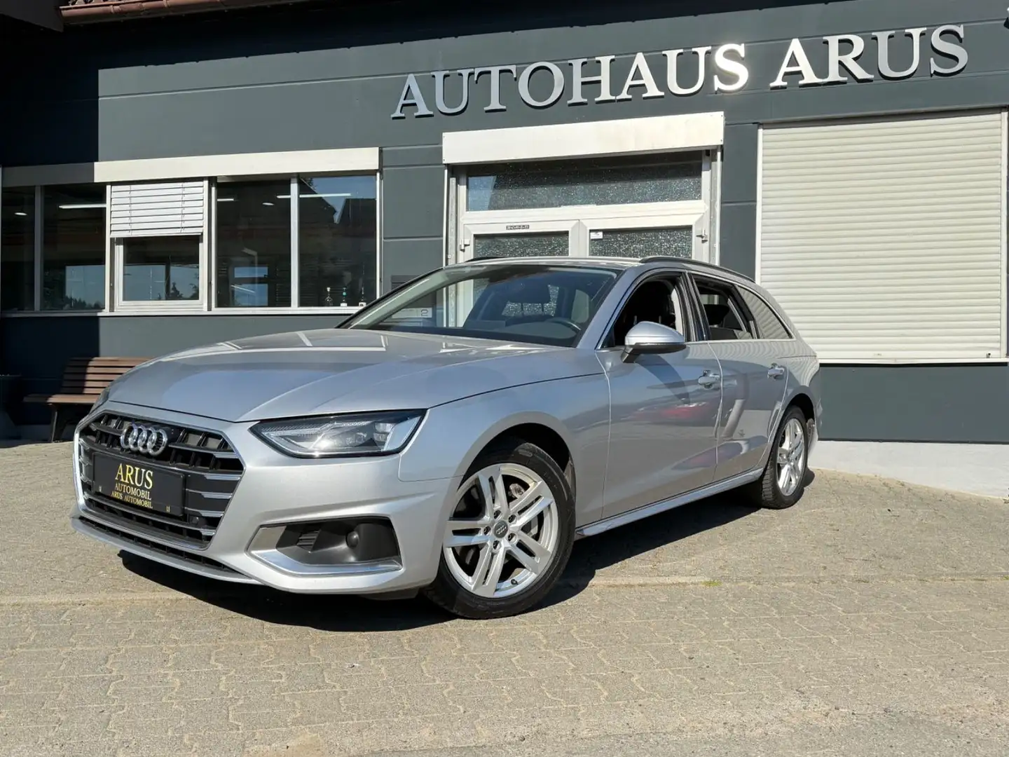 Audi A4 40TDI 204PS Quattro/AHK/ 1 Hand/ 19% MmSt Argento - 1
