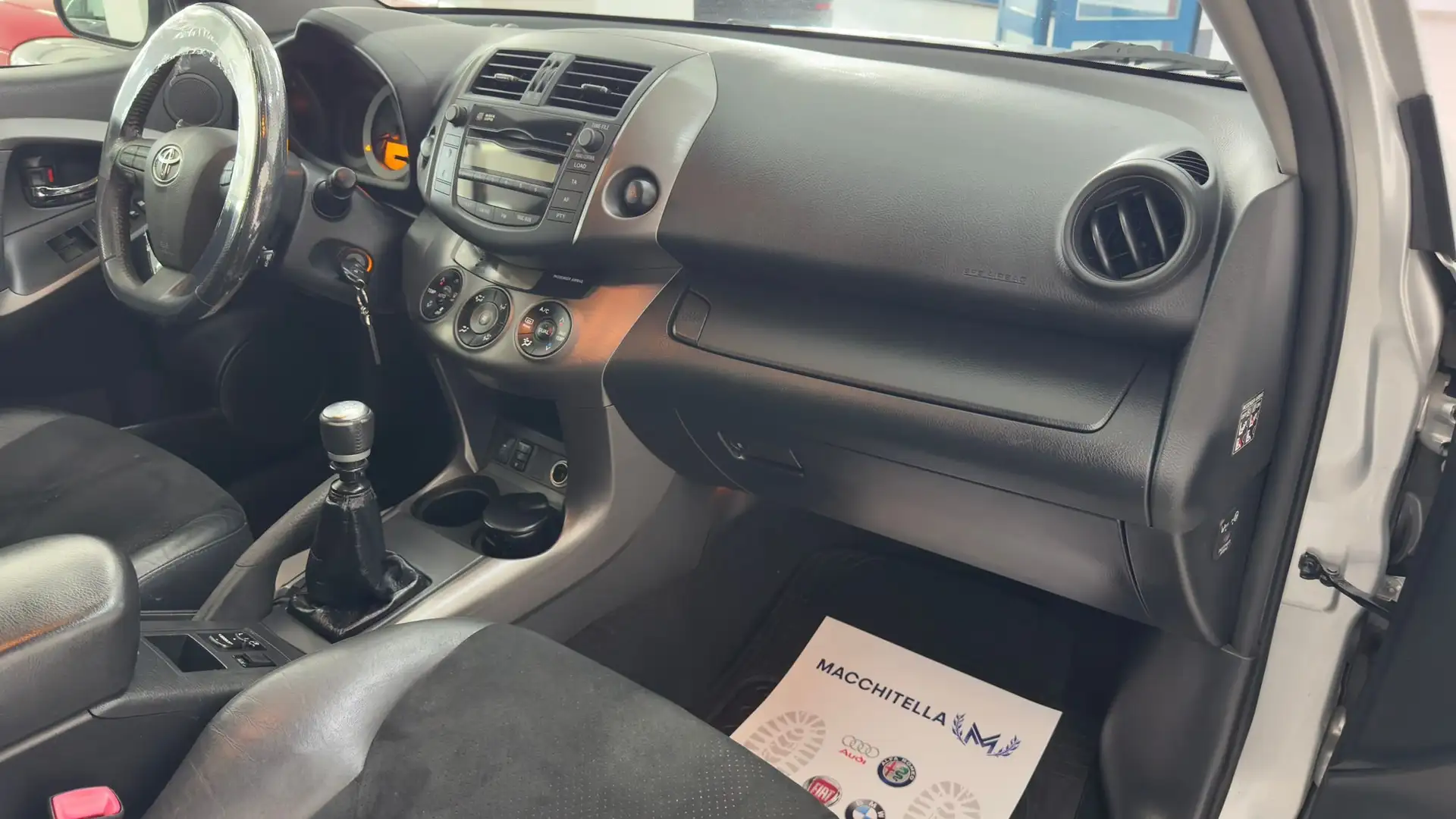 Toyota RAV 4 Rav4 III 2006 RAV4 2.2 d-4d 150cv dpf my09 Grijs - 1