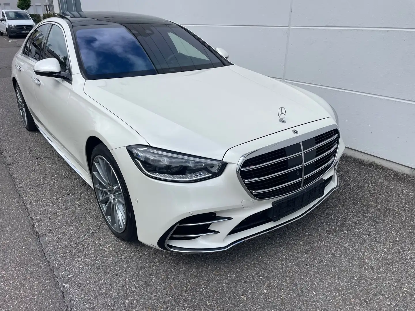 Mercedes-Benz S 580 S -Klasse Lim. S 580 e AMG LINE Blanc - 1