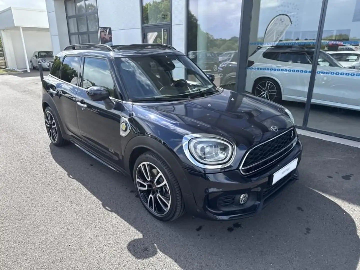 MINI Countryman C Cooper SE 125ch + 95ch JCW ALL4 BVA6 Noir - 1