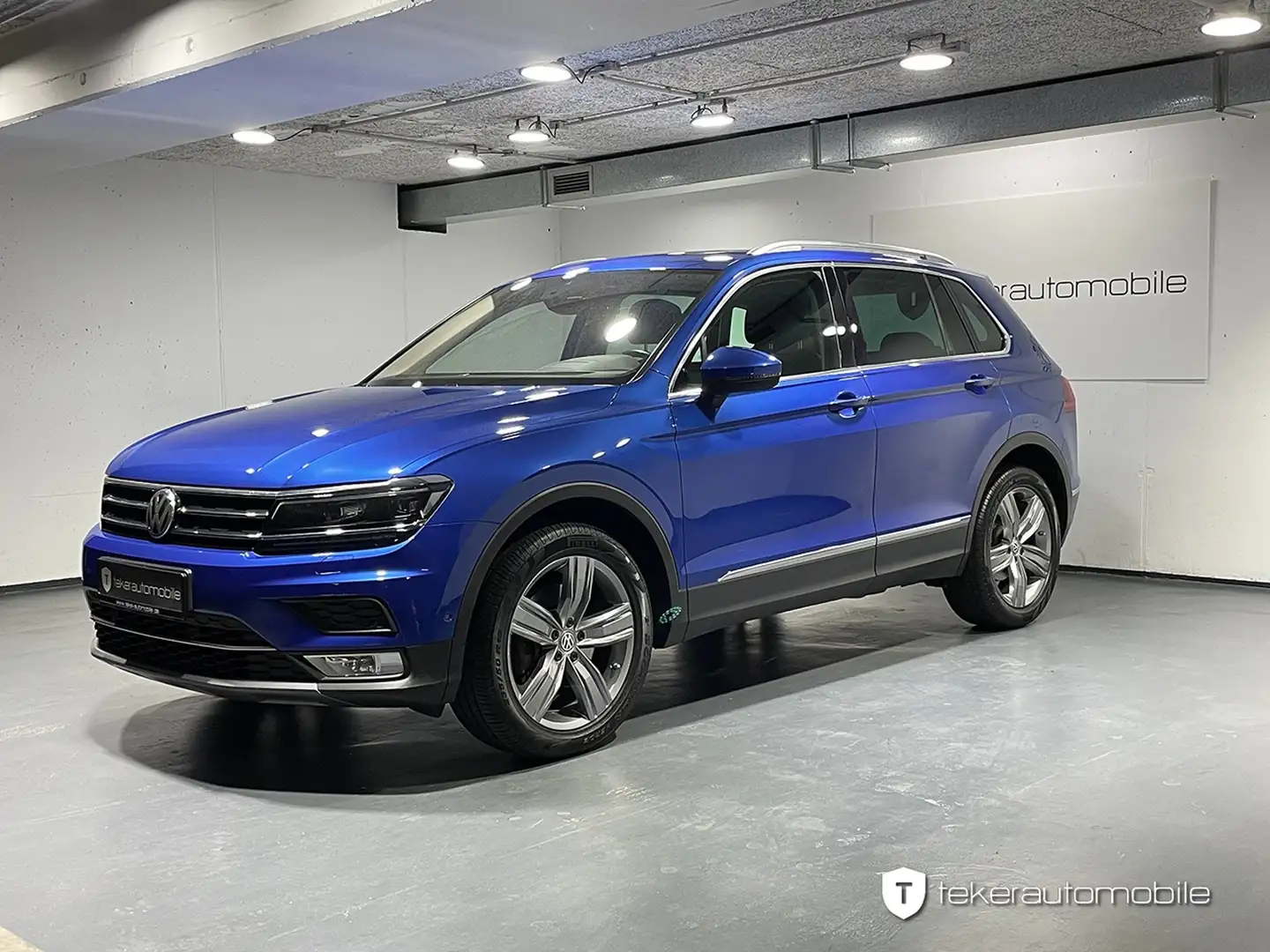 Volkswagen Tiguan 2.0 TSI Highline 4Motion *CarPlay*Pano*LED*DSG* Blau - 1