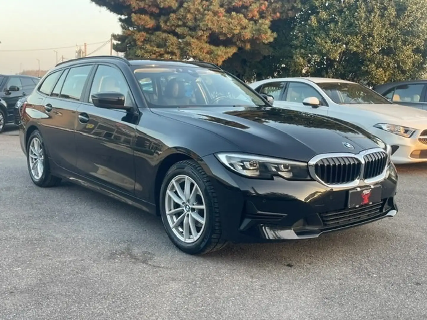 BMW 318 318d 48V Touring Sport Nero - 2