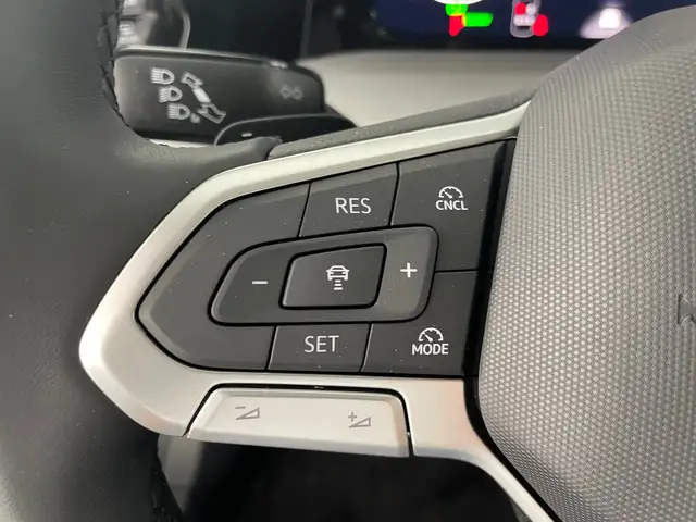 Volkswagen Golf view 14