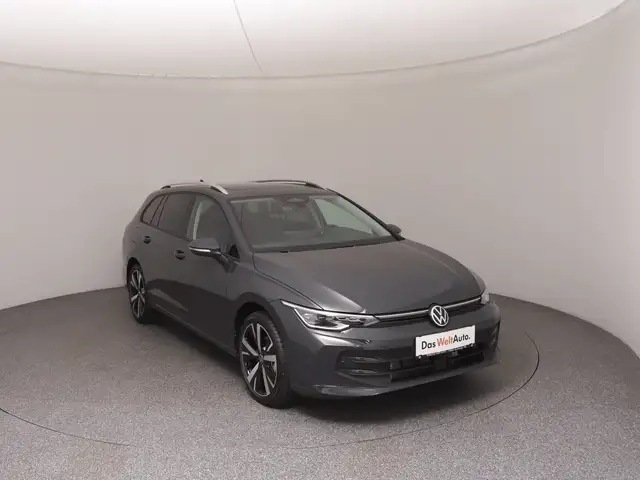 Volkswagen Golf view 2