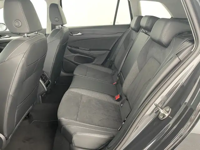 Volkswagen Golf view 11
