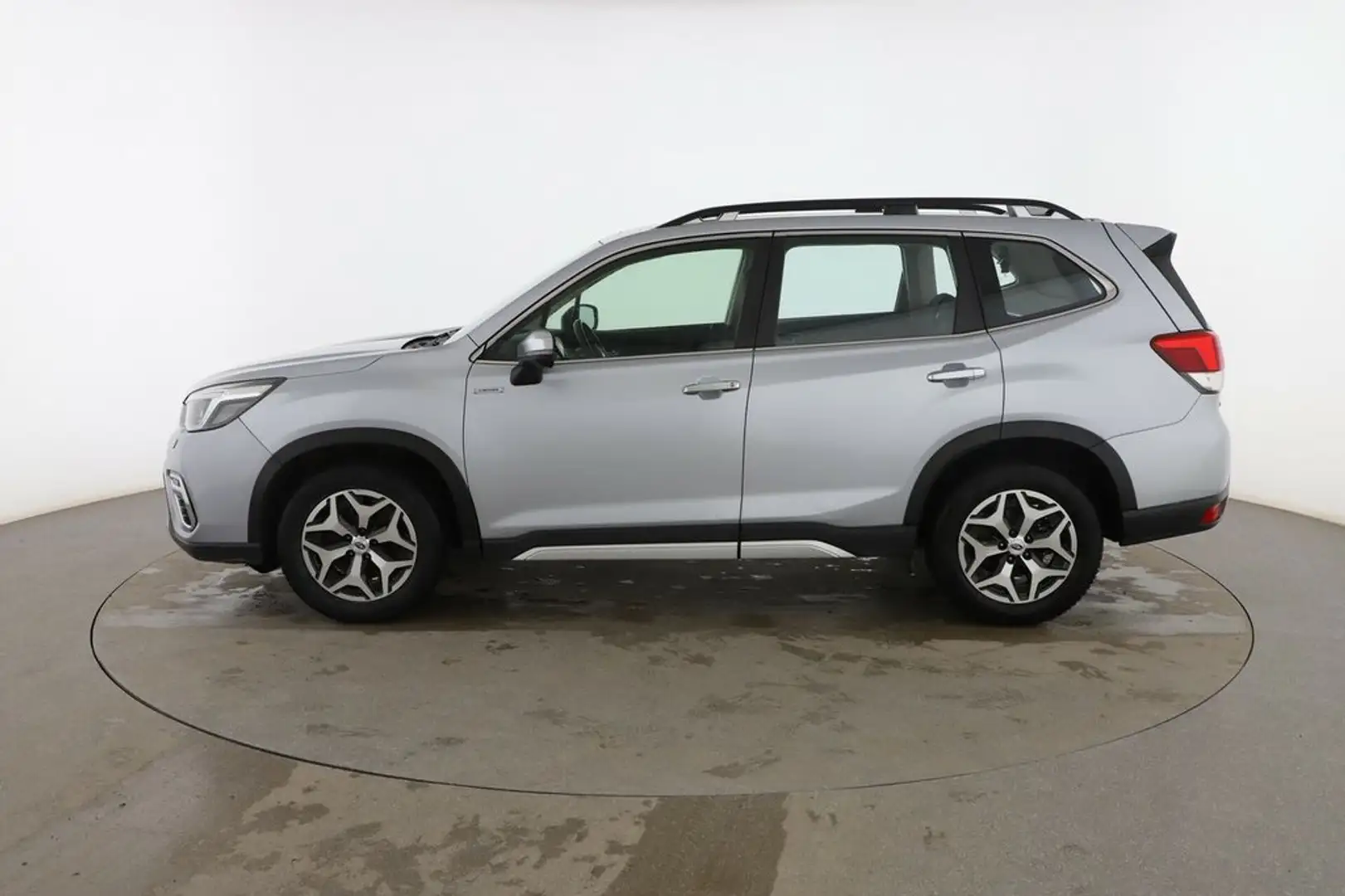 Subaru Forester 2.0i Hybrid Sport Plus CVT Gris - 2