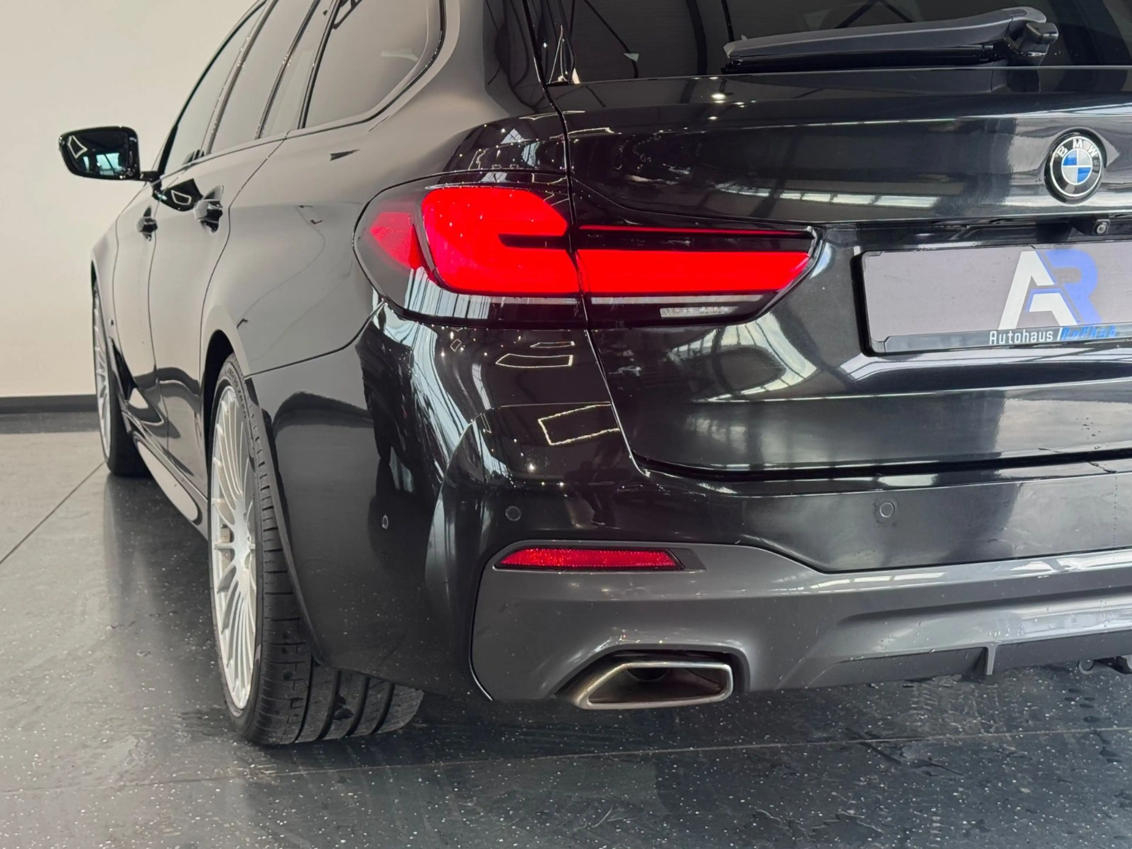 BMW 530 d Touring M Sport PANO*LCI*ALPINA*MEMORY*AHK* — photo 13