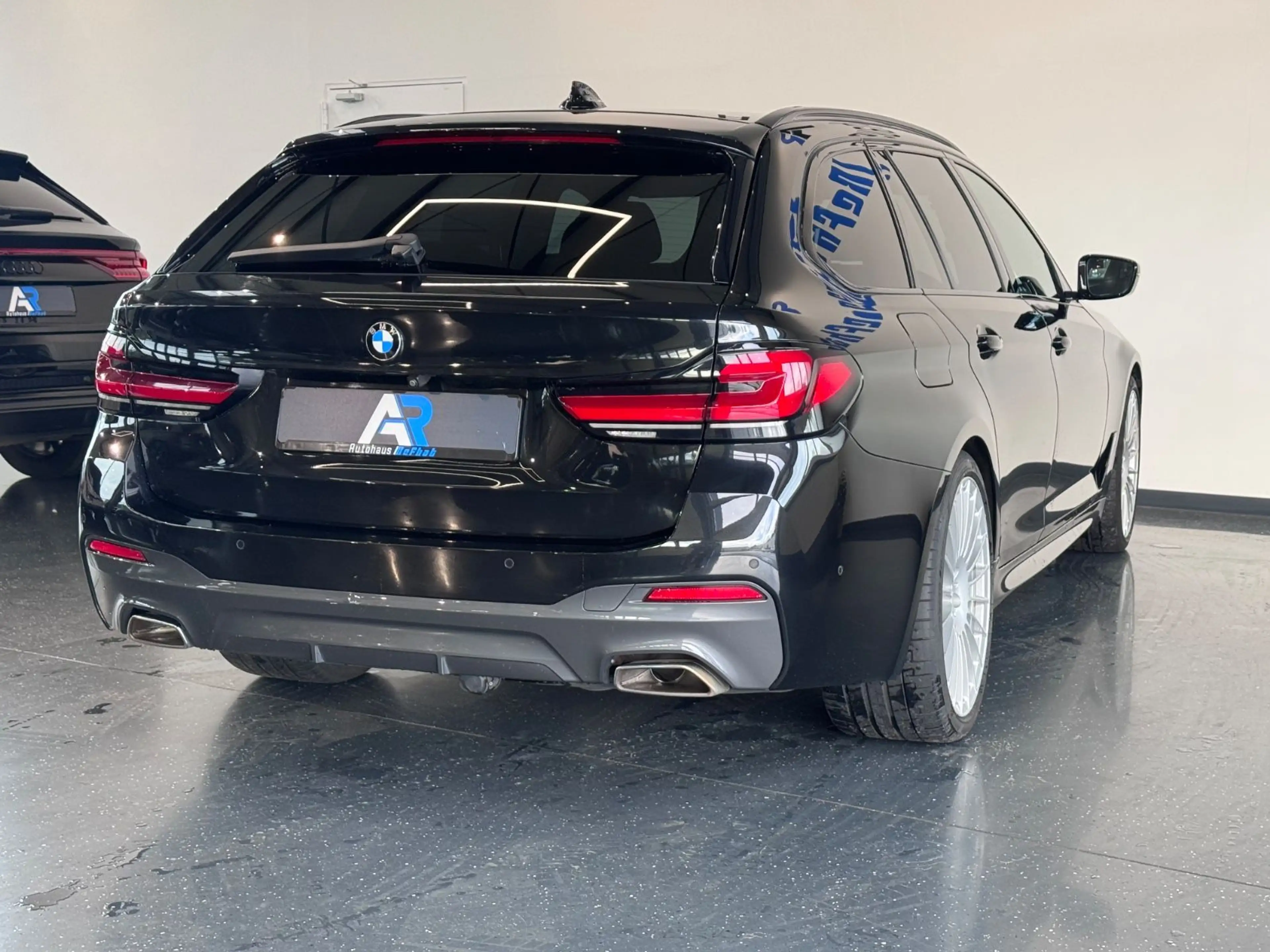 BMW 530 d Touring M Sport PANO*LCI*ALPINA*MEMORY*AHK* — photo 7