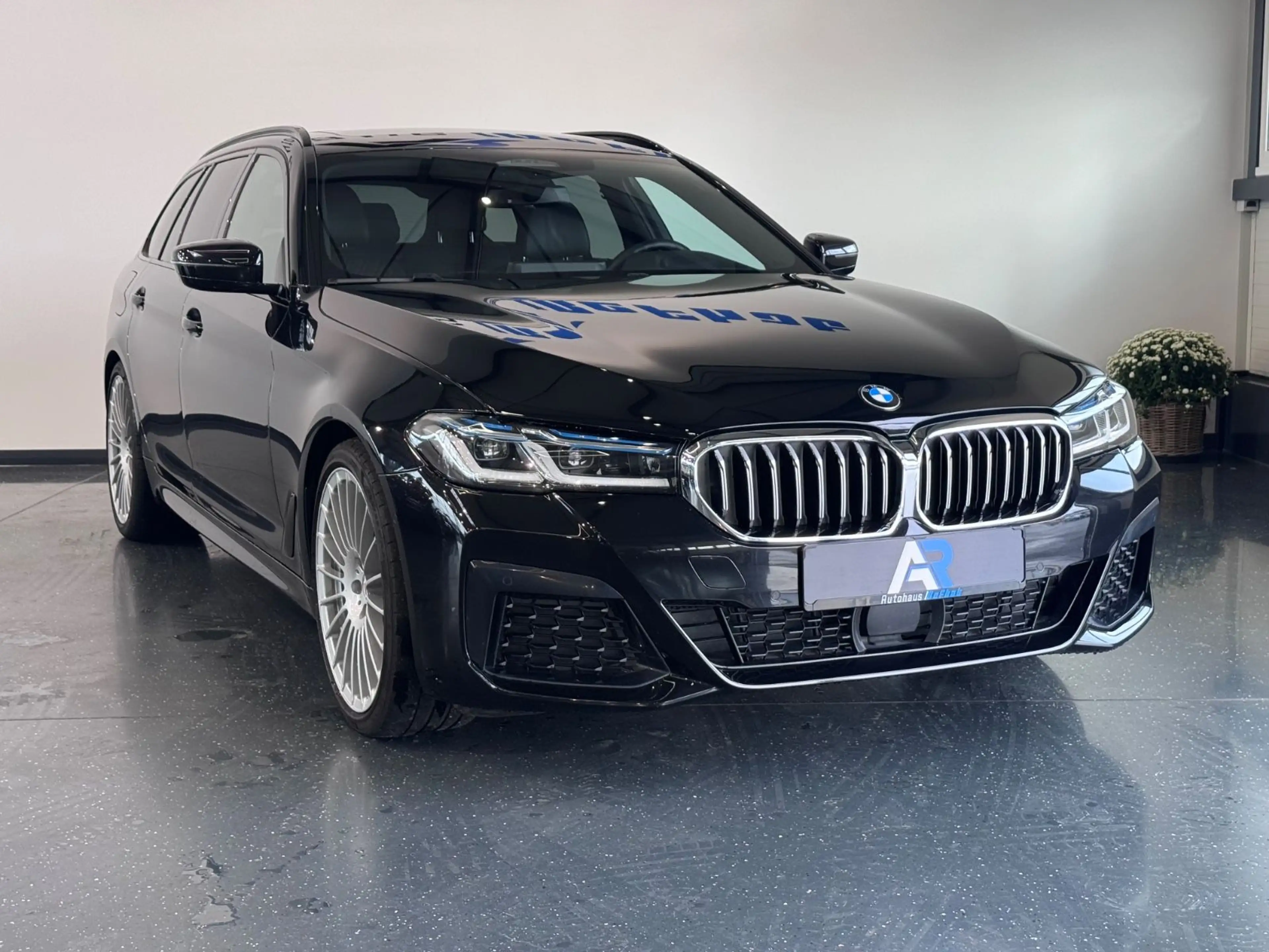 BMW 530 d Touring M Sport PANO*LCI*ALPINA*MEMORY*AHK* — photo 6