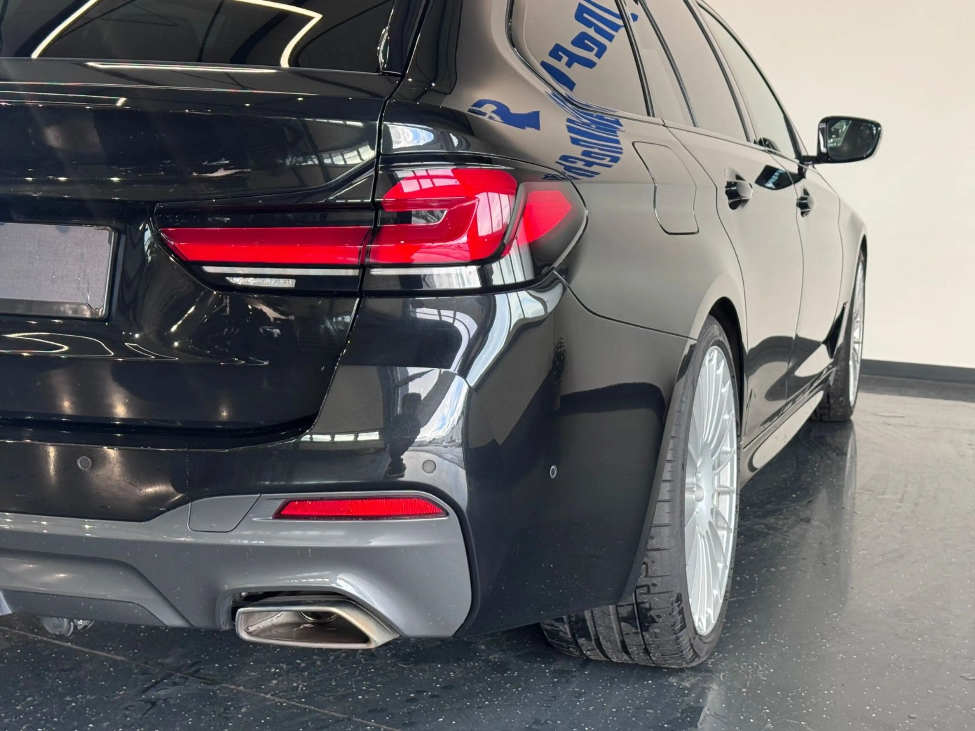 BMW 530 d Touring M Sport PANO*LCI*ALPINA*MEMORY*AHK* — photo 14