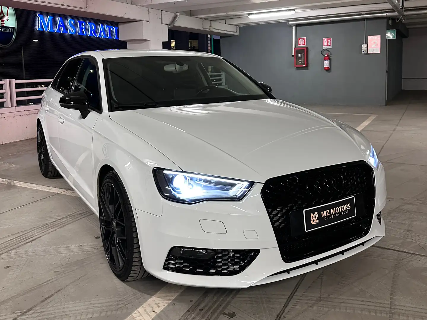Audi A3 Sportback 1.6 tdi Ambition - 1