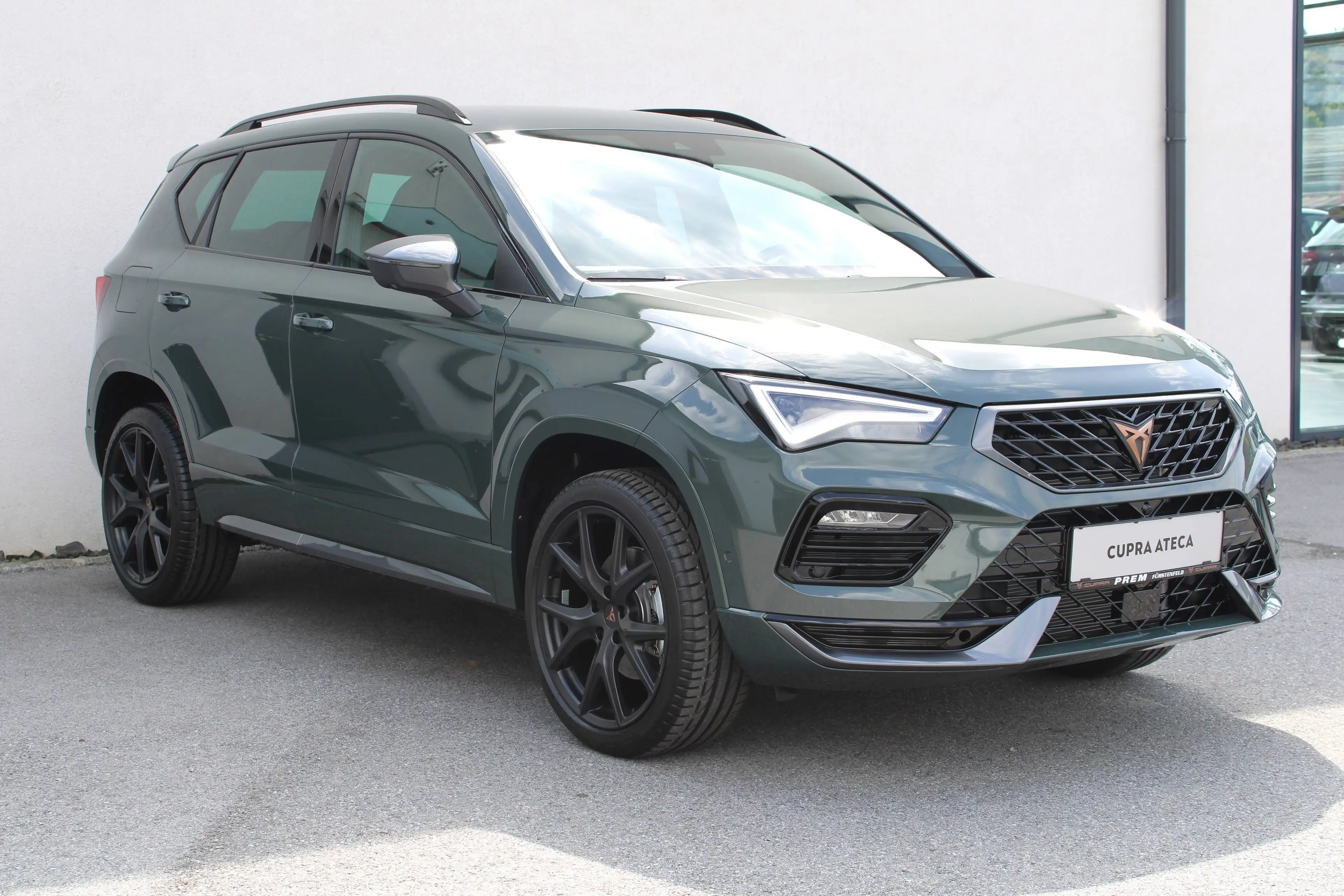 CUPRA Ateca 1.5 TSI DSG 150 PS in "Dark Forest Metallic" und vielen Extras! — photo 12