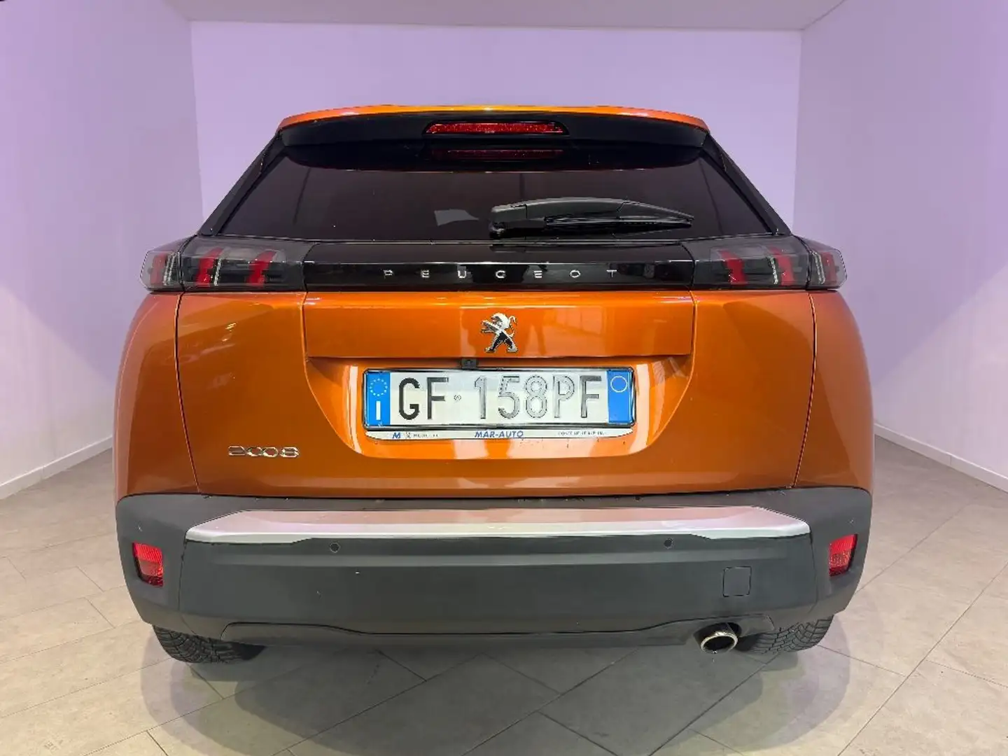 Peugeot 2008 BlueHDi 110 S&S GT Orange - 2