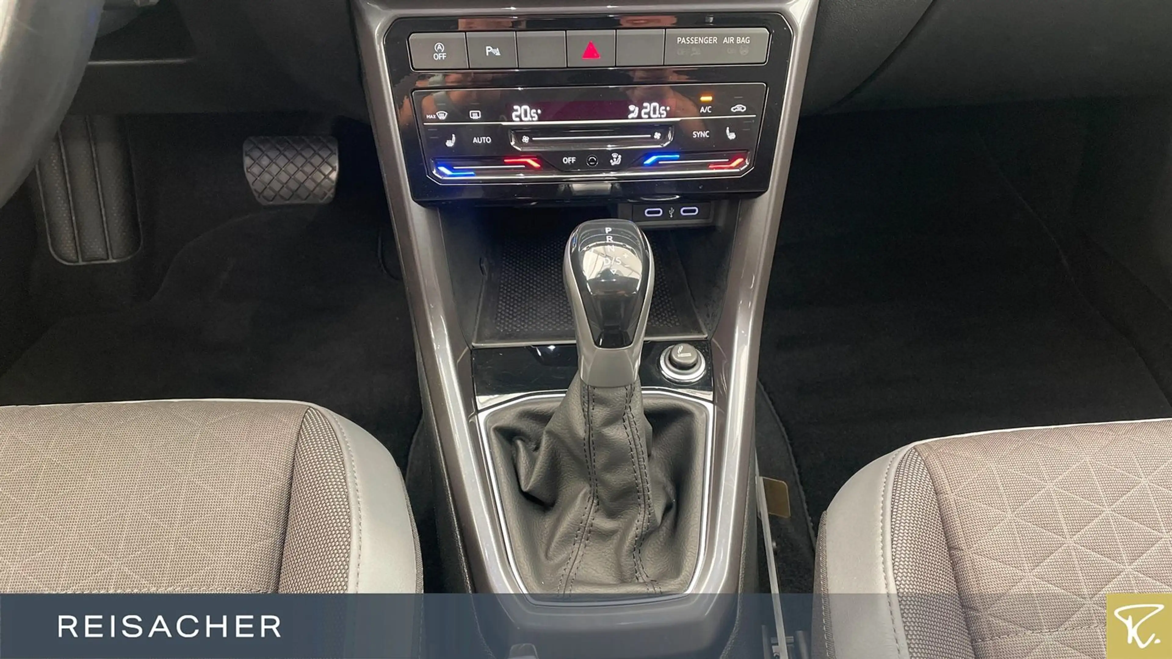 Volkswagen T-Cross 1.0 TSI DSG Style — photo 11