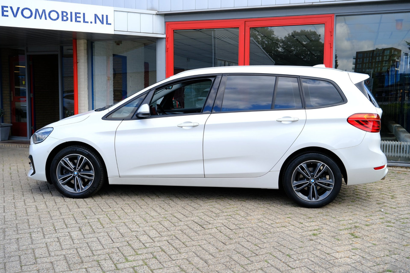 BMW 218 2-serie Gran Tourer 218i Executive Edition 7-pers — photo 30