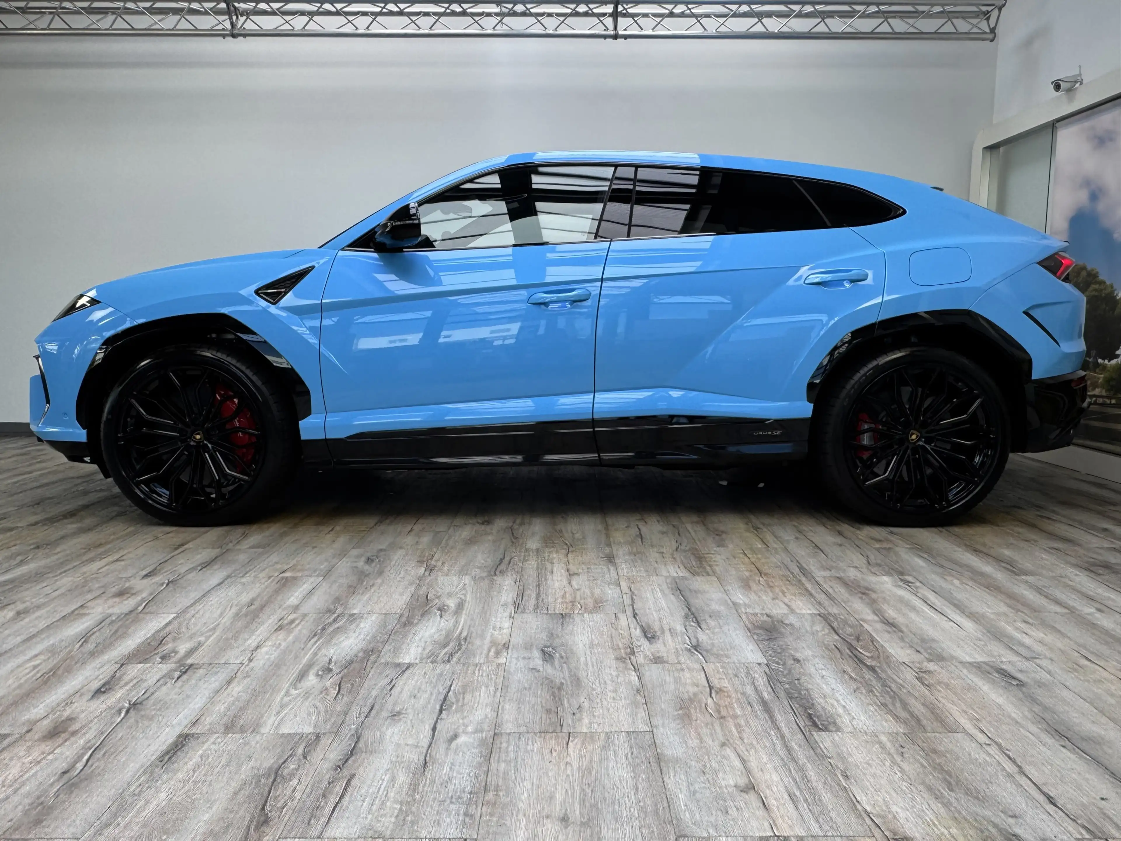 Lamborghini Urus SE B&O 3D Style Package 23Zoll Panorama — photo 3