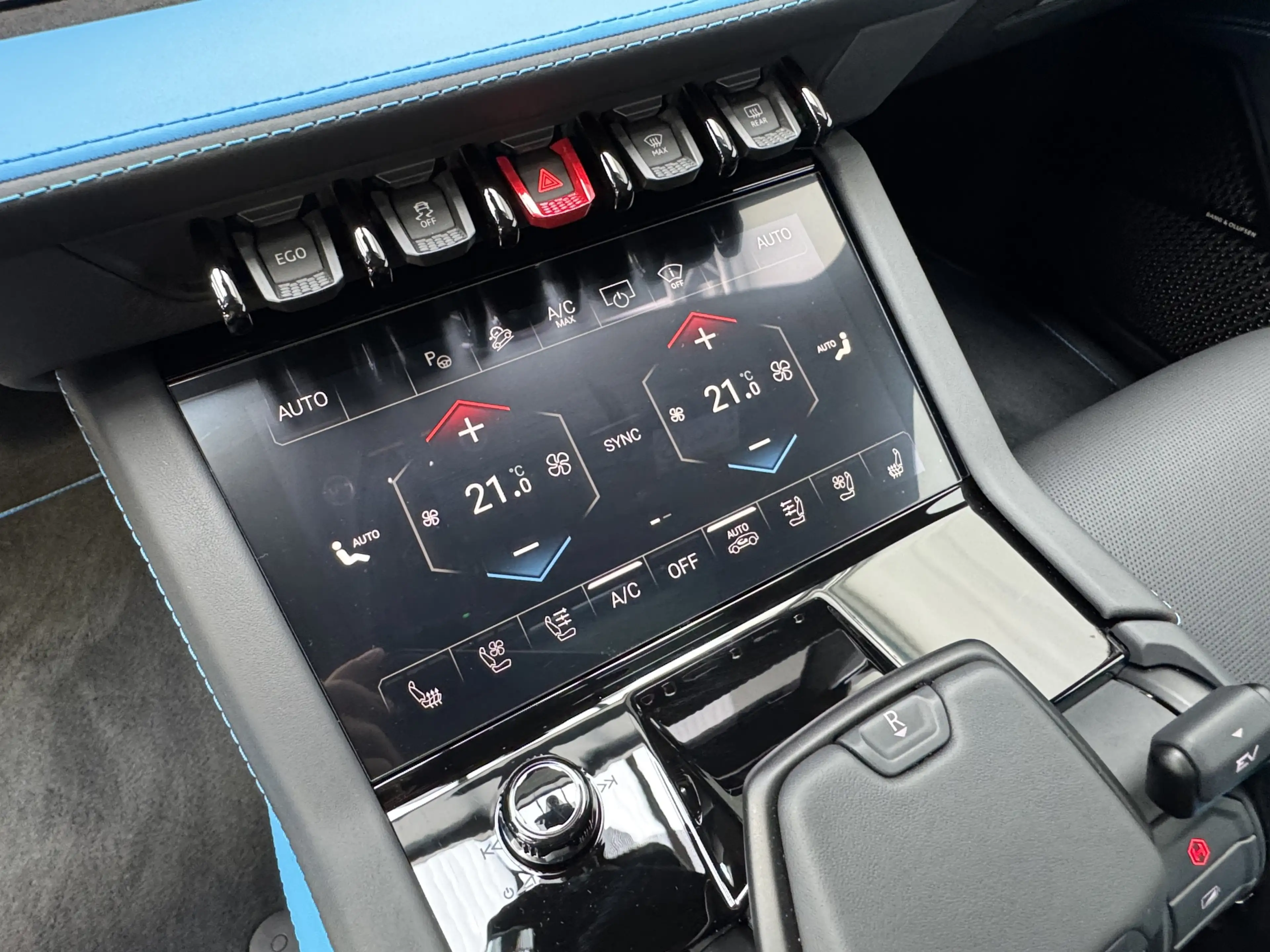 Lamborghini Urus SE B&O 3D Style Package 23Zoll Panorama — photo 11