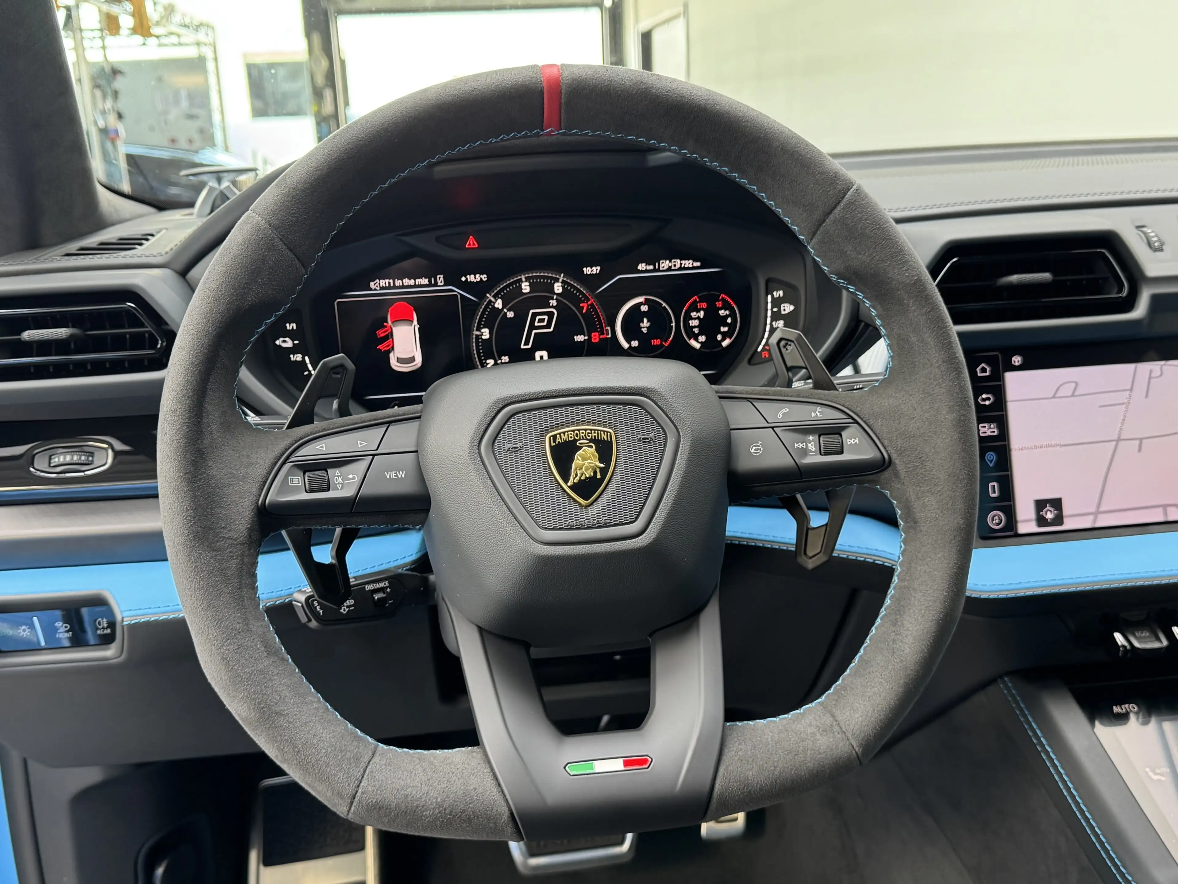 Lamborghini Urus SE B&O 3D Style Package 23Zoll Panorama — photo 9