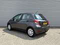 Toyota Yaris 1.0 VVT-i Comfort | Airco | 5 Deurs | APK 06-2026 Grijs - thumbnail 2
