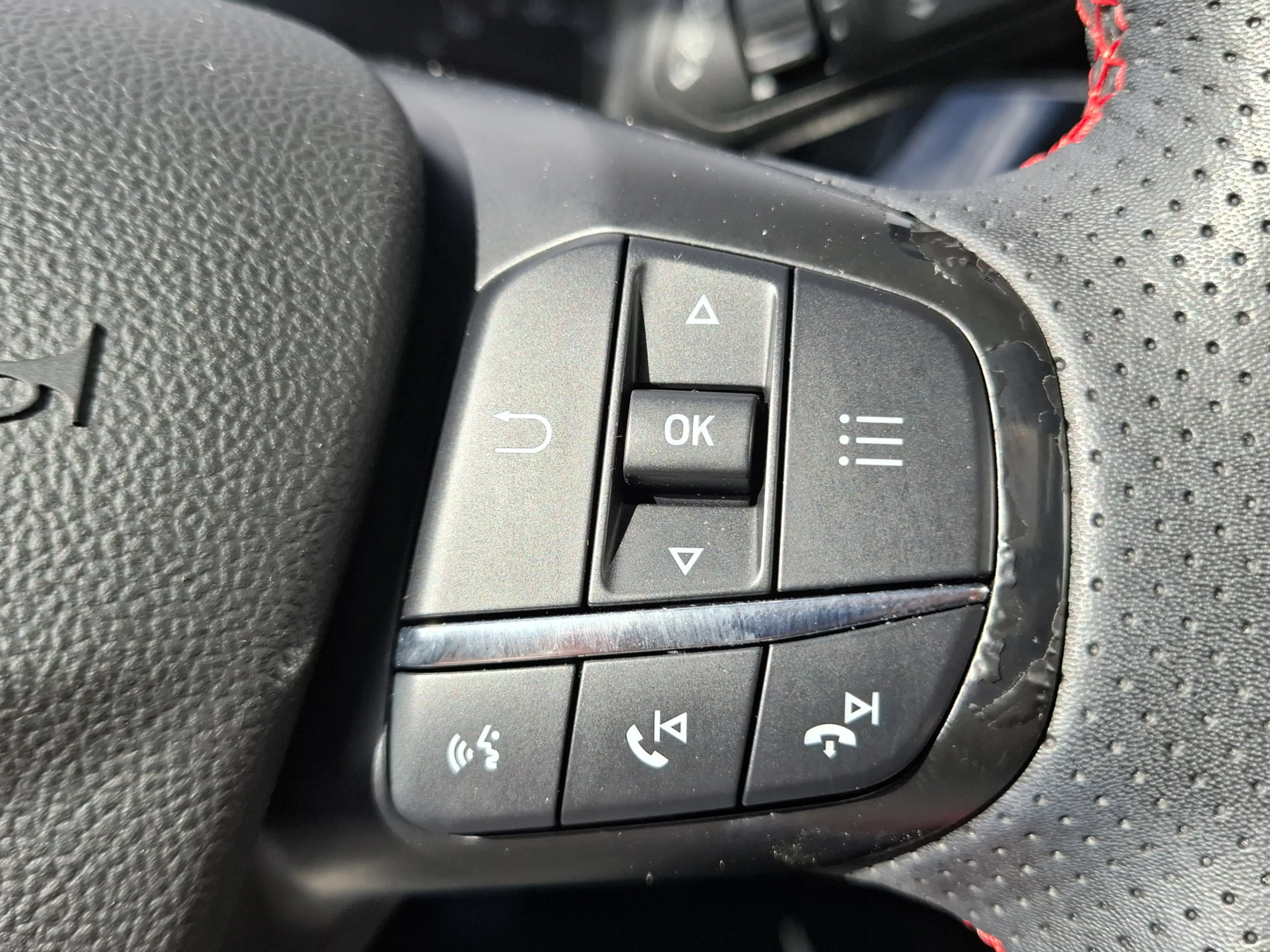 Ford Focus Wagon 1.0 EcoBoost MHEV ST-Line business | Navigat — photo 30