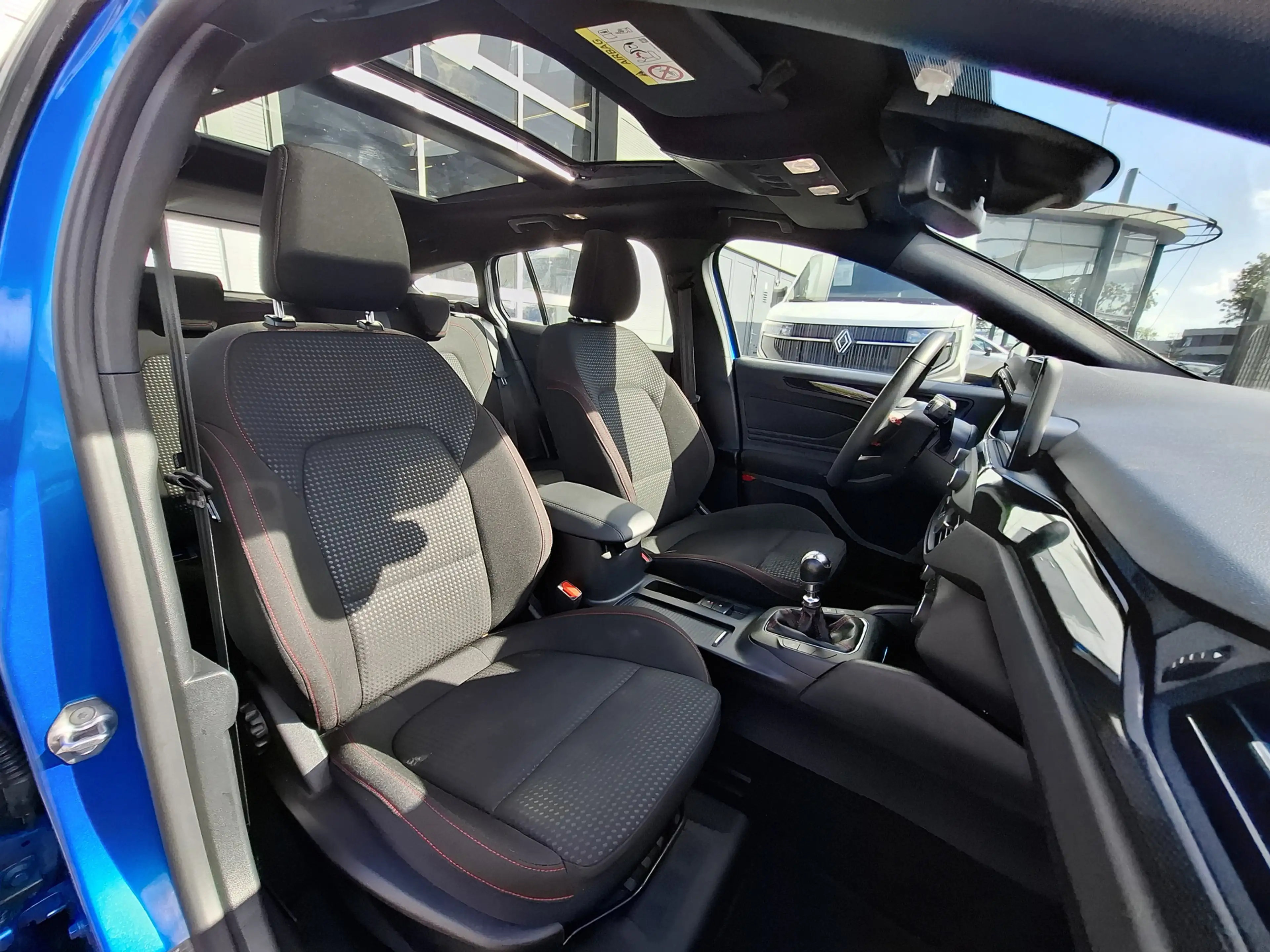 Ford Focus Wagon 1.0 EcoBoost MHEV ST-Line business | Navigat — photo 26