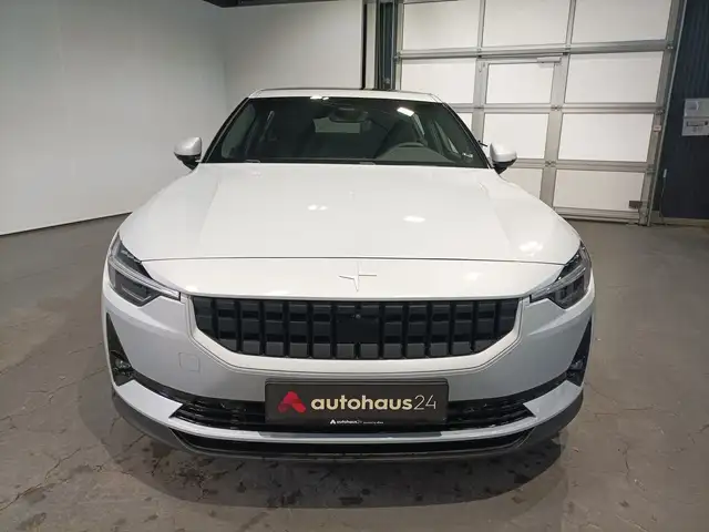 Polestar 2 view 2