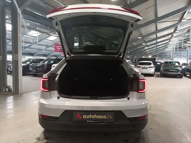 Polestar 2 view 6