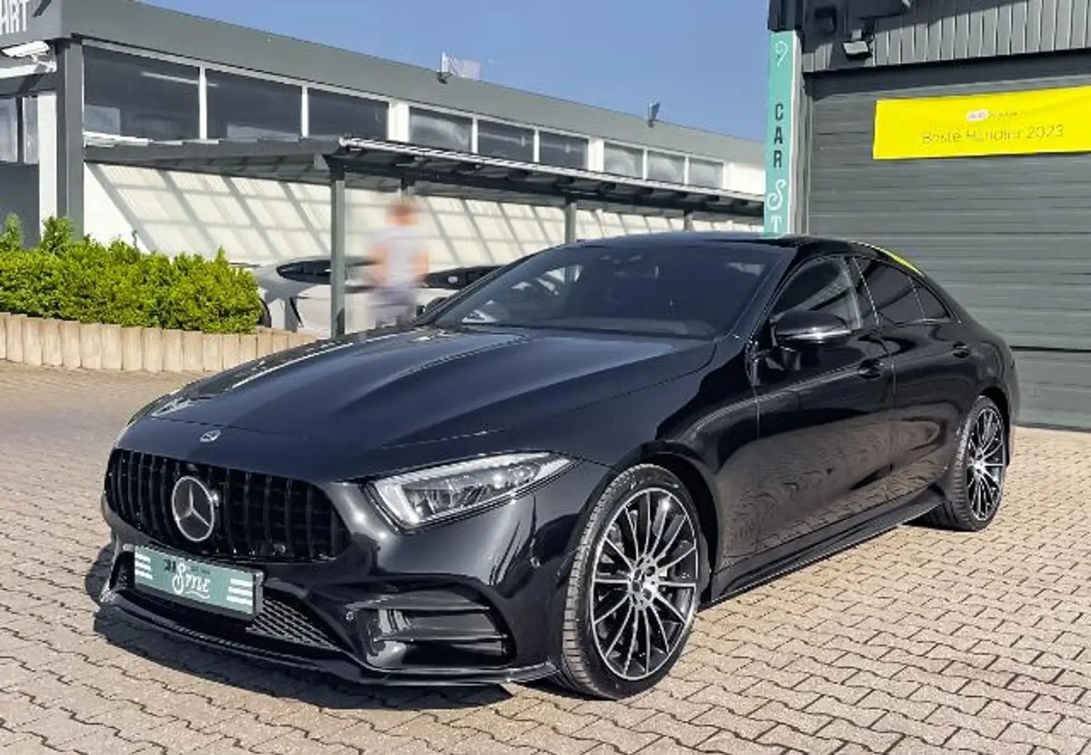 Mercedes-Benz CLS 400 d AMG Line SHZ SITZKUEHL. 360° PANO Czarny - 1
