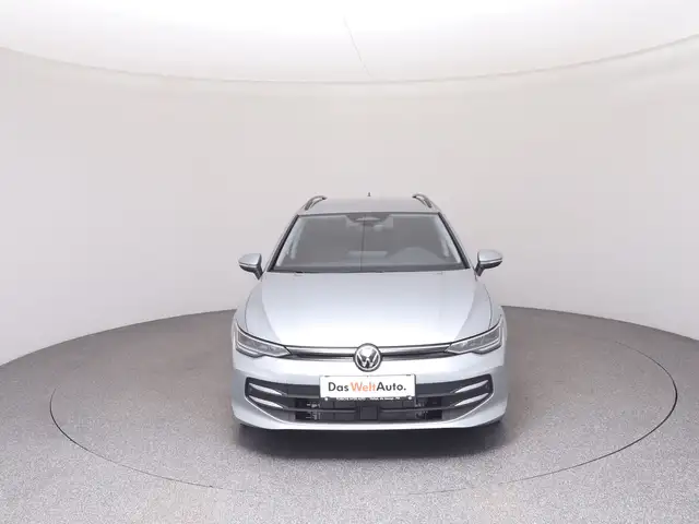 Volkswagen Golf view 3
