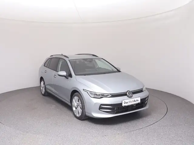 Volkswagen Golf view 2