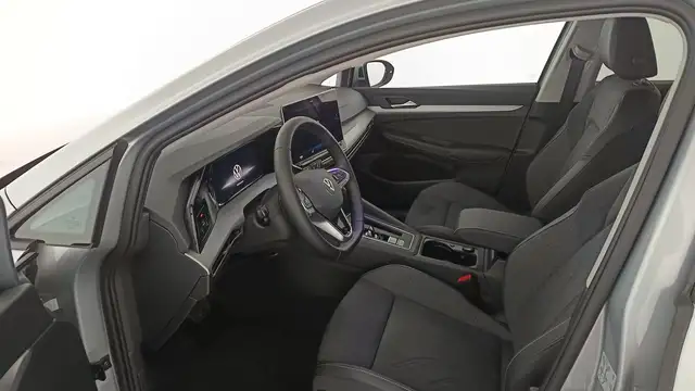 Volkswagen Golf view 9