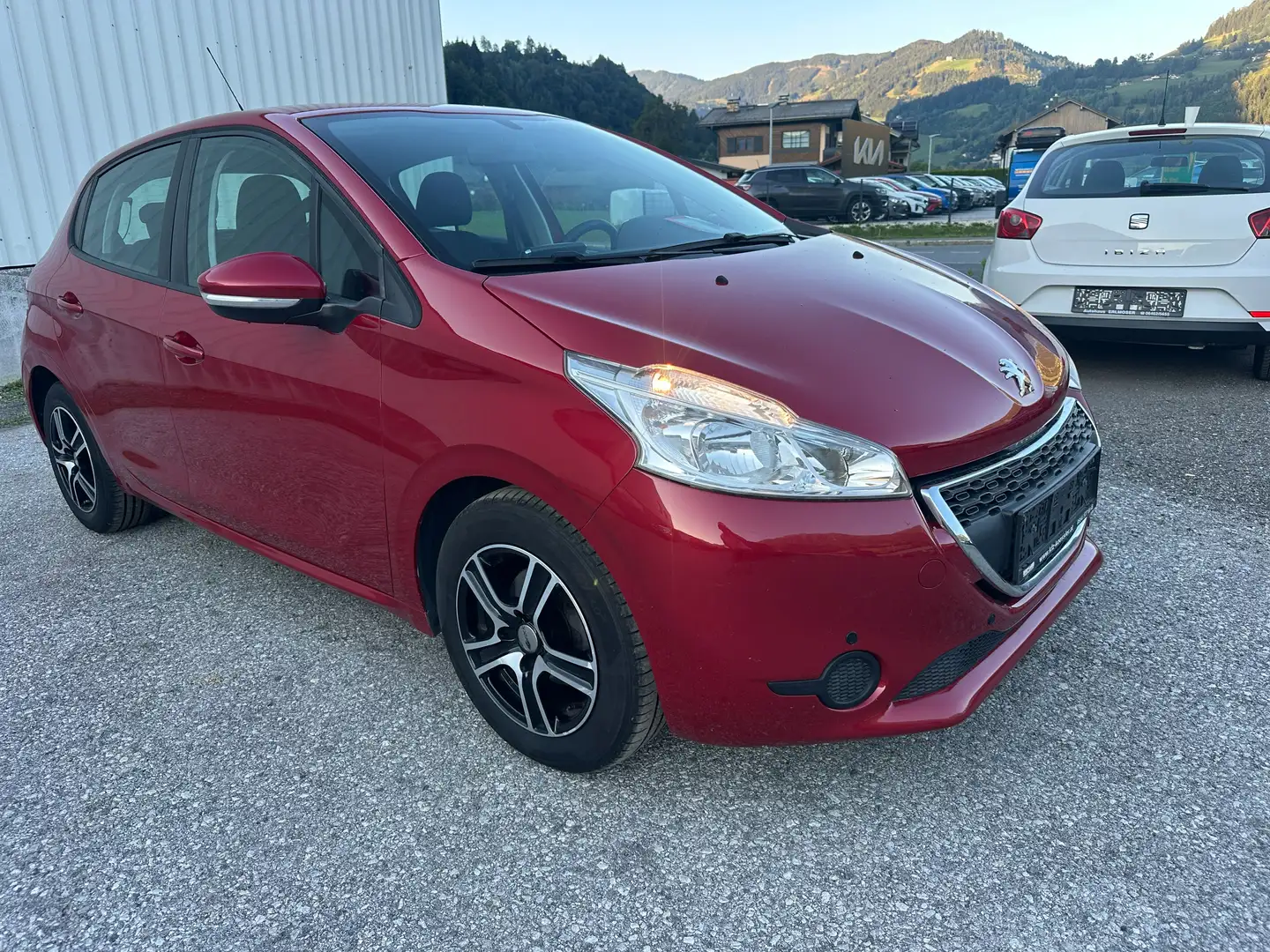 Peugeot 208 1,2 Benzin Pickerl 7/2027 - 1