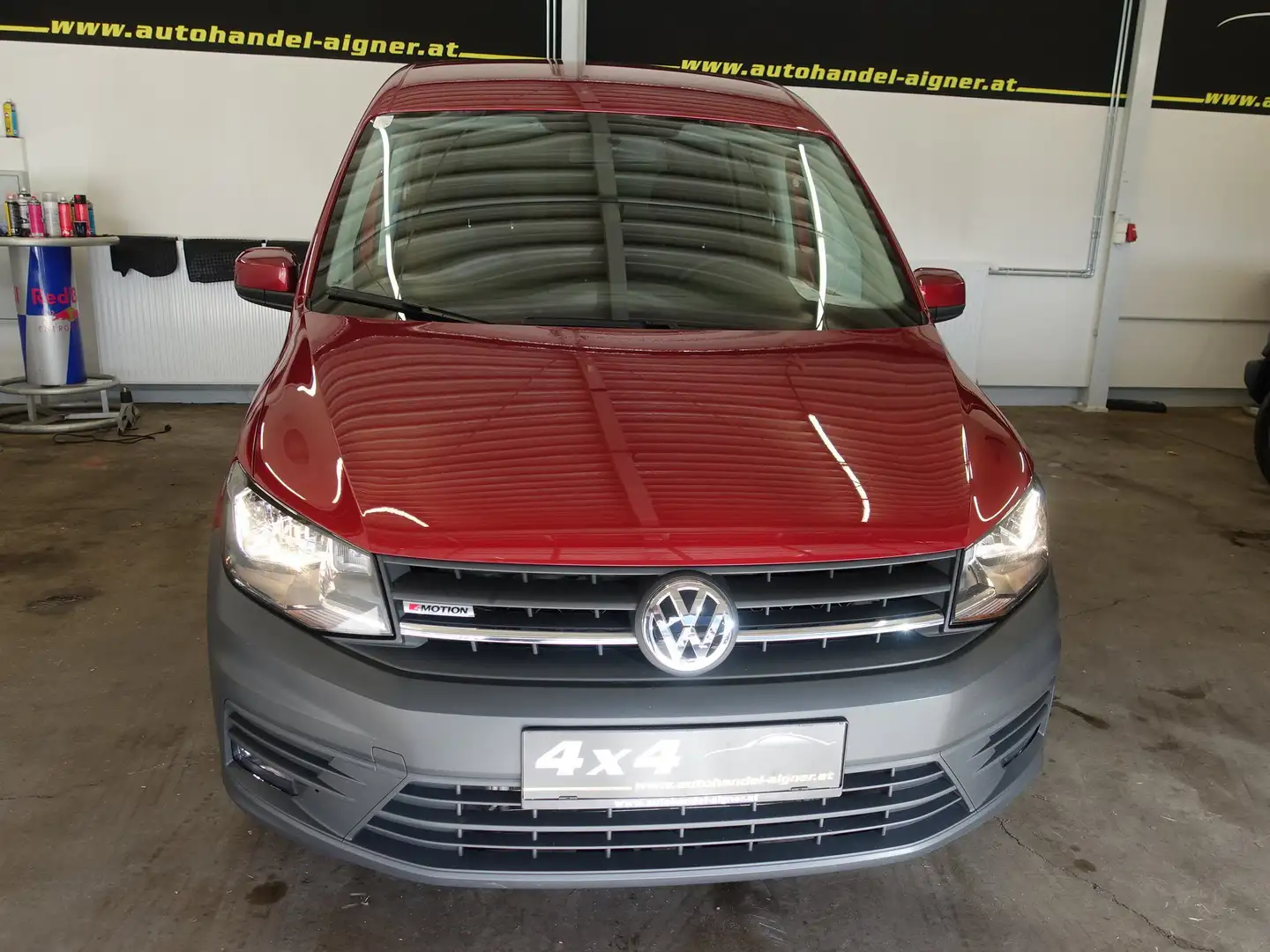 Volkswagen Caddy Kombi Trendline 2,0 TDI 4MOTION Rood - 2