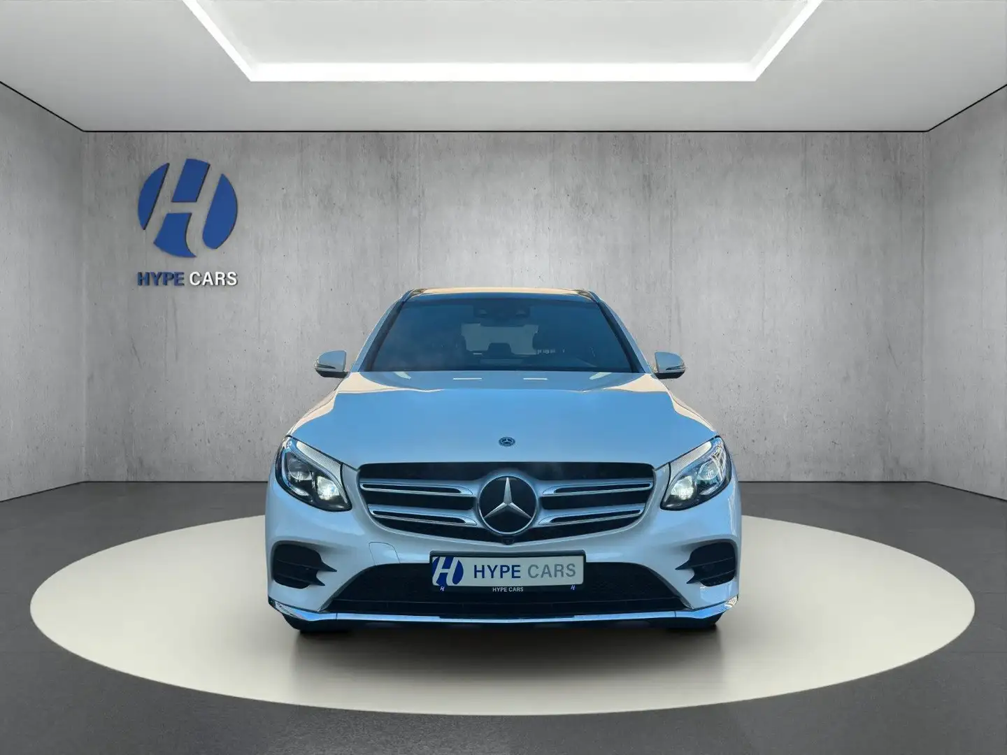 Mercedes-Benz GLC 300 4MATIC AMG Line Pano 360° DTR LED AHK Weiß - 2