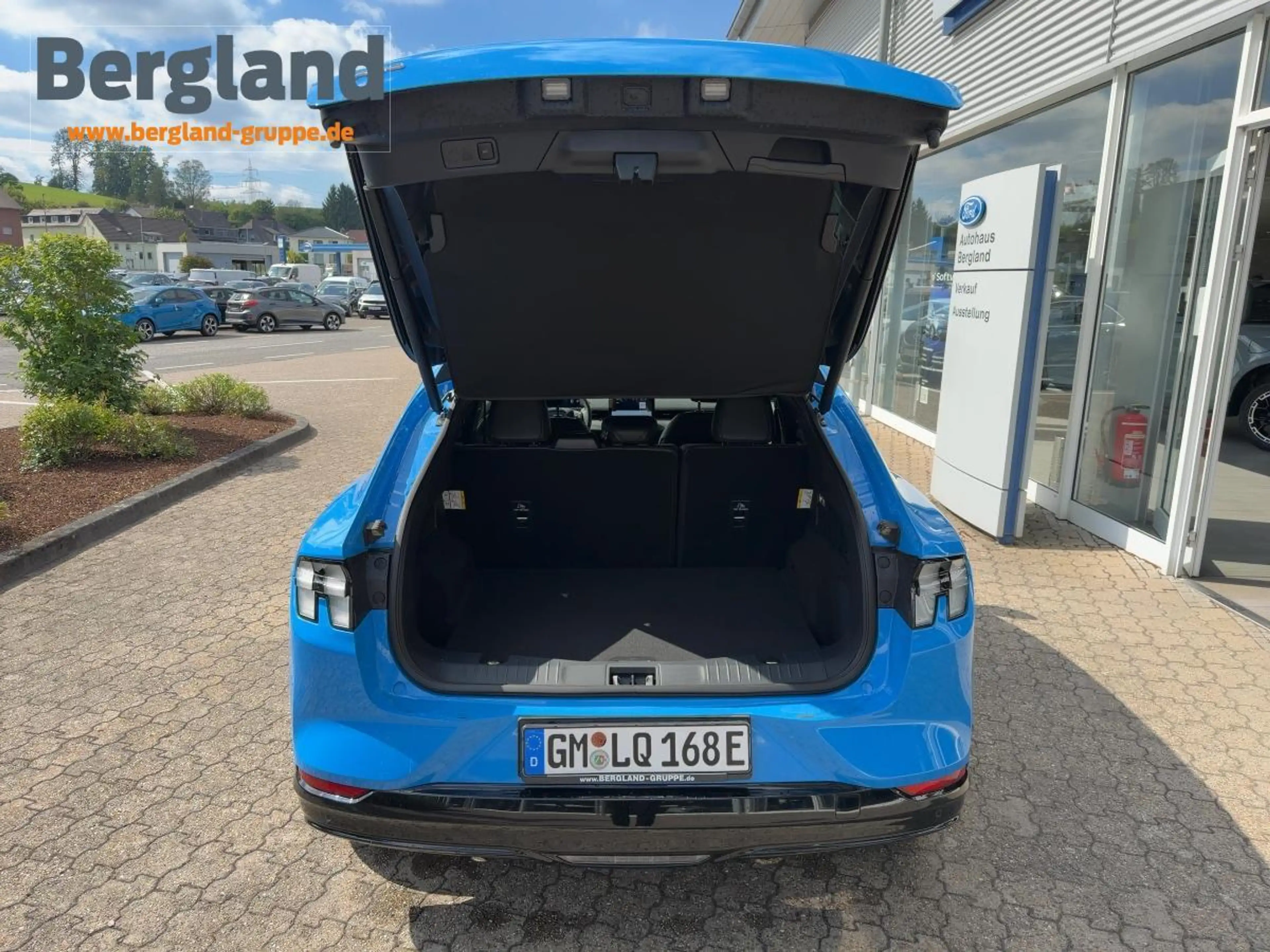 Ford Mustang Mach-E AWD 269PS *Technologie-Paket — photo 7
