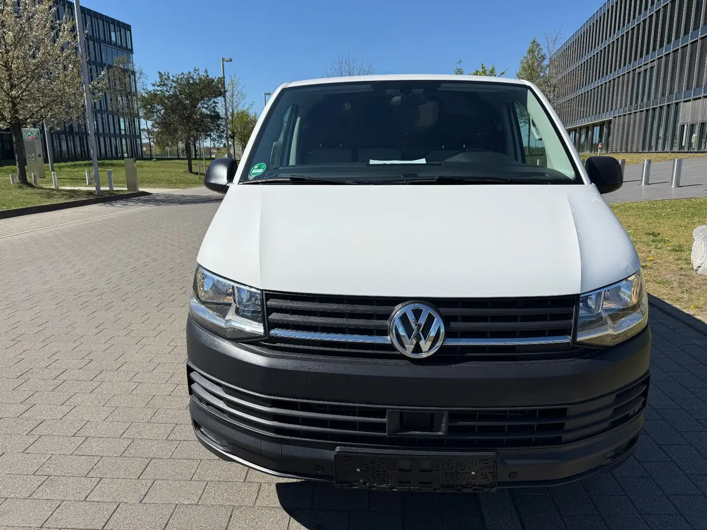 Volkswagen T6 Transporter Kombi Kasten + DSG + APP Connect Weiß - 2