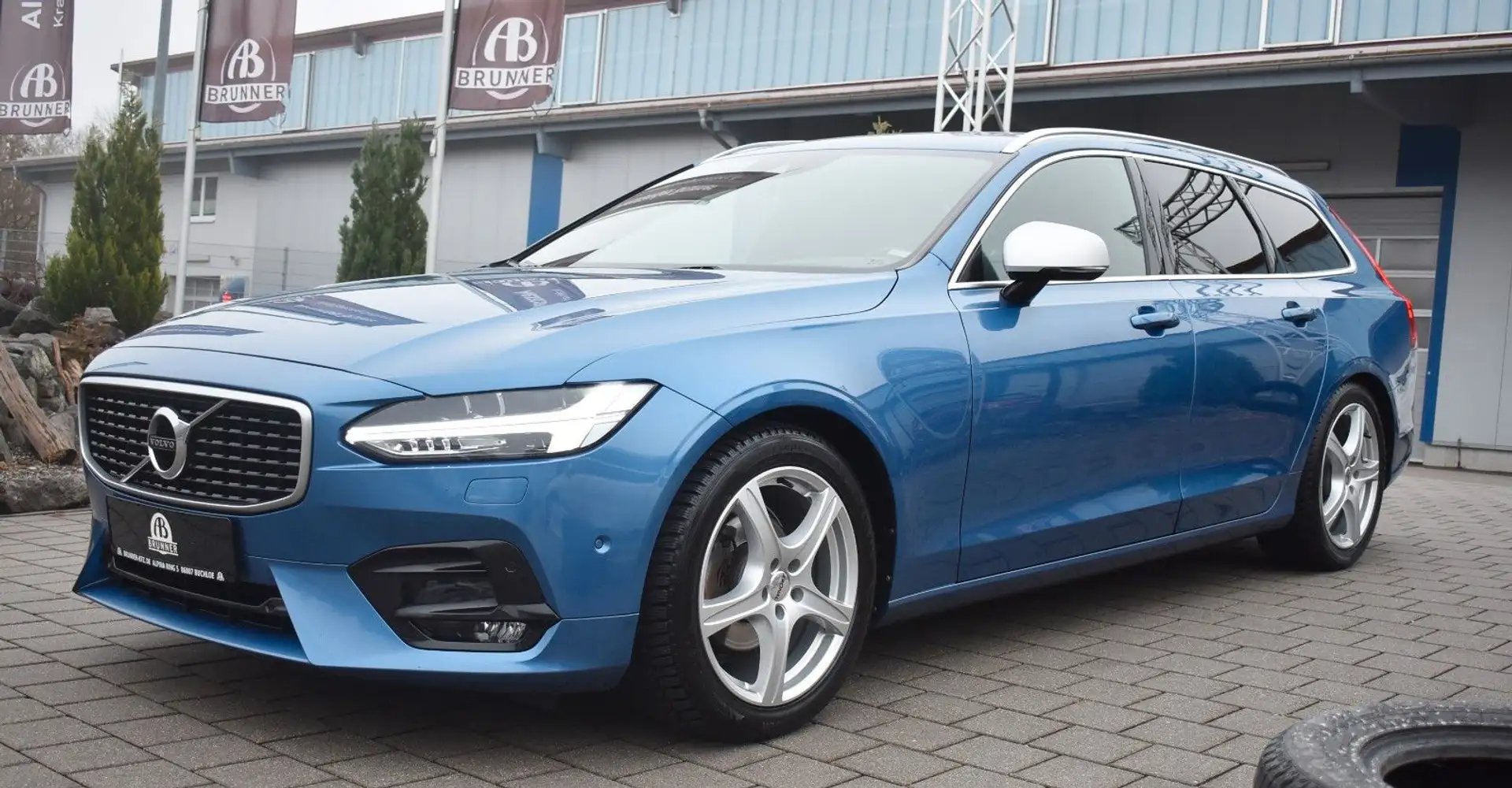 Volvo V90 Kombi R Design / AHK Blauw - 2