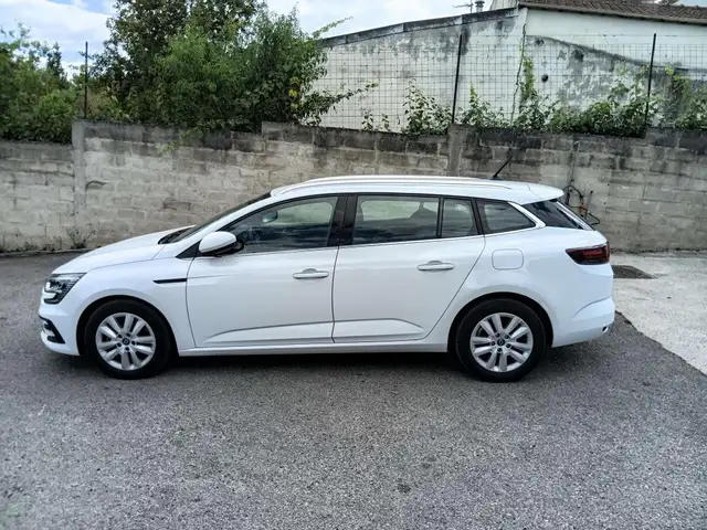Renault Megane view 6