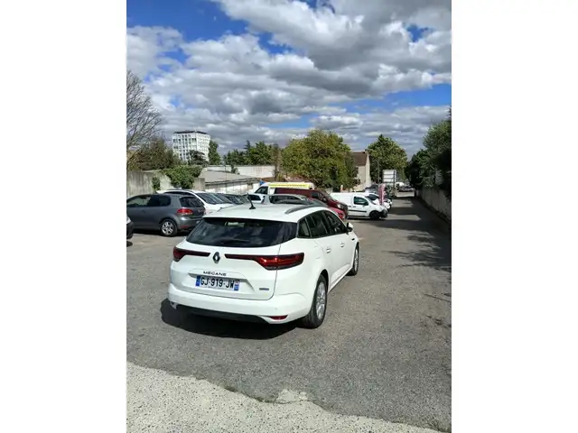 Renault Megane view 9